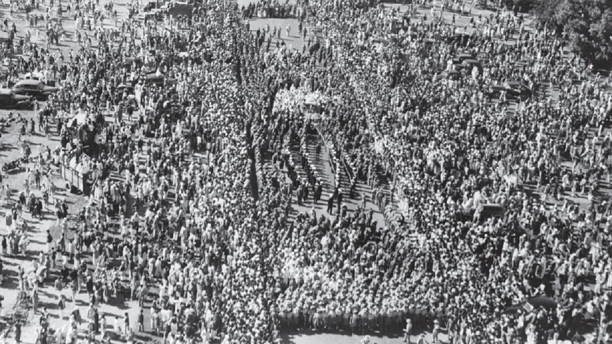 The funeral procession for Mahatma Gandhi in New Delhi on  31 January 1948. Gandhi had been shot dead by Nathuram Godse the day before (photo: National Herald archives)