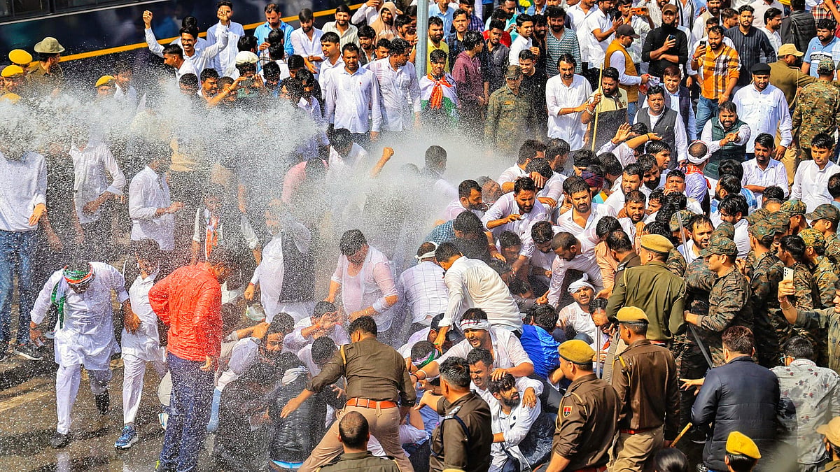 Rajasthan: Lathi charge on Youth Congress workers demanding restoration of yuva mitra scheme