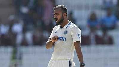 Akash Deep in action after dismissing Ben Duckett in Ranchi (photo: Getty Images)