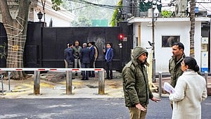 Police personnel outside Kejriwal's residence (photo: IANS)