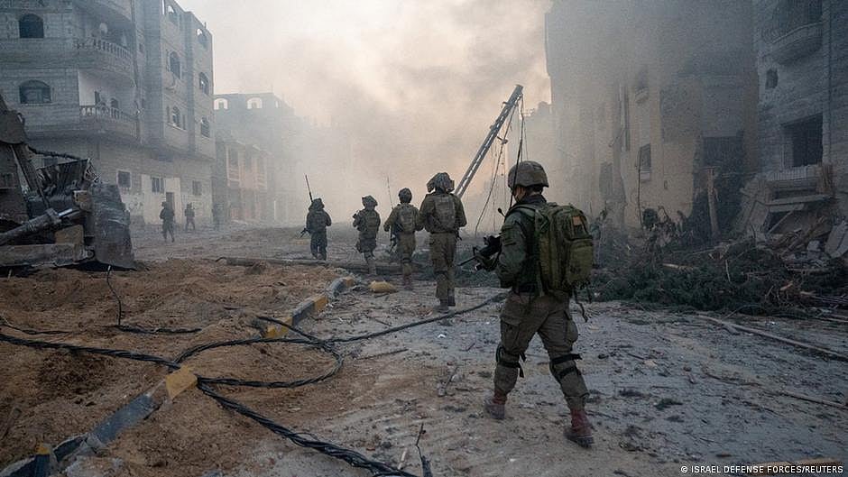 Hamas considers Gaza truce proposal endorsed by Israel