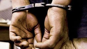 Two 'thak-thak' gang members held in Noida after gunfight with cops