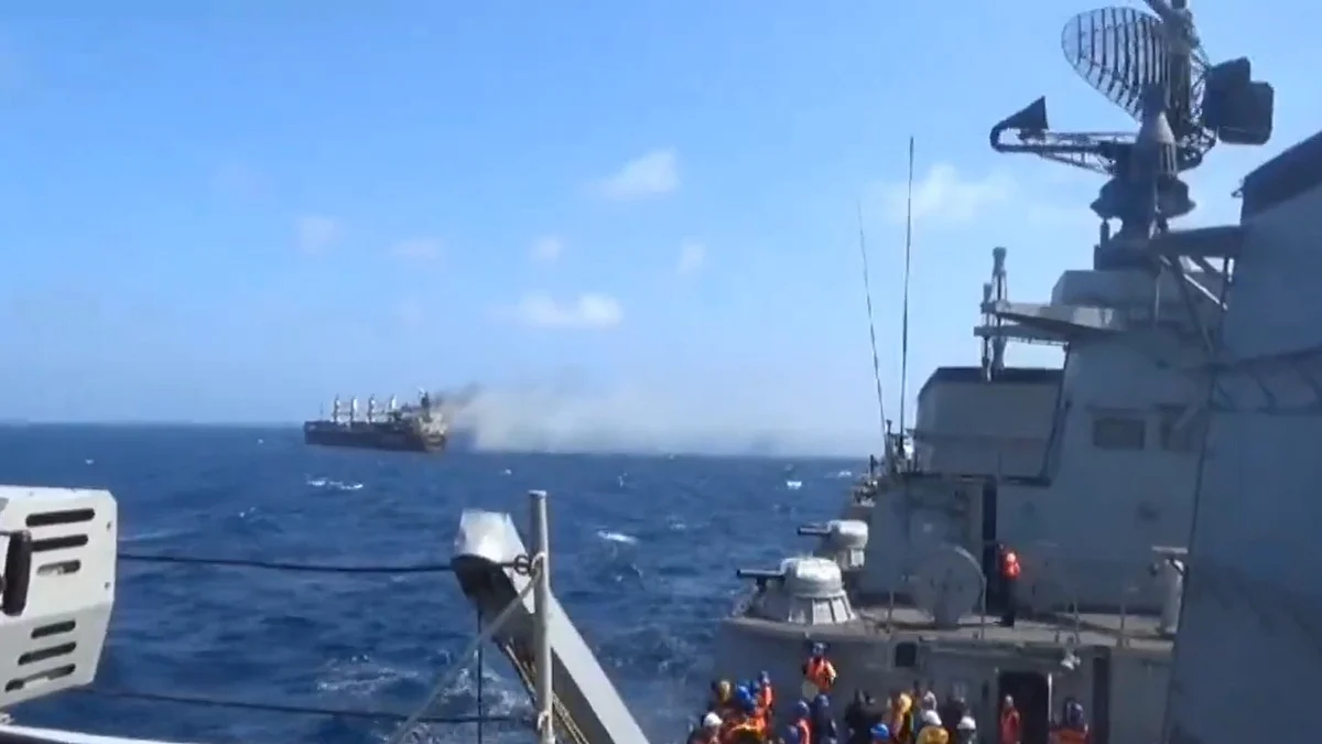 Screen grab from the vidoe released by the Indian Navy showing the rescue operation conducted by INS Kolkata (photo: @indiannavy/X)