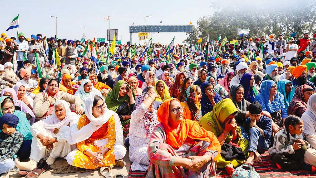 Women farmers at the Punjab-Haryana border in Shambhu