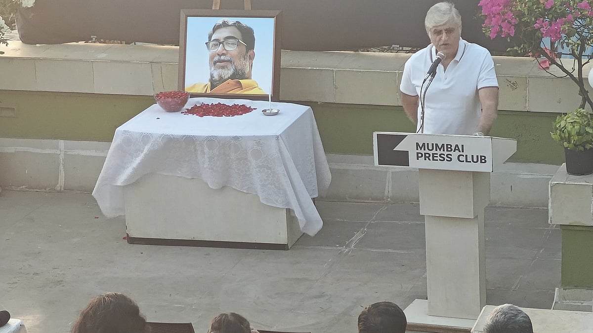 Mumbai Press Club held a condolence meeting in memory of Satish Nandgaonkar on 13 March (photo: @mumbaipressclub/X)