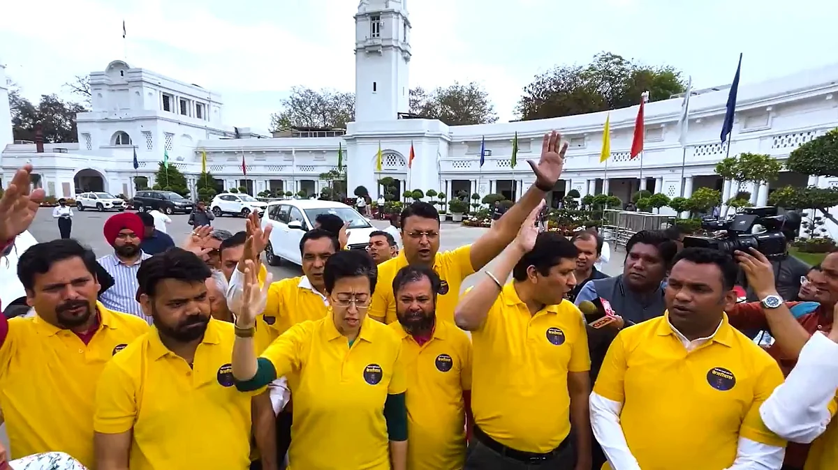 Screengrab of the video posted by Aam Aadmi Party showcasing the protest by their MLAs and ministers in Delhi Legislative Assembly 