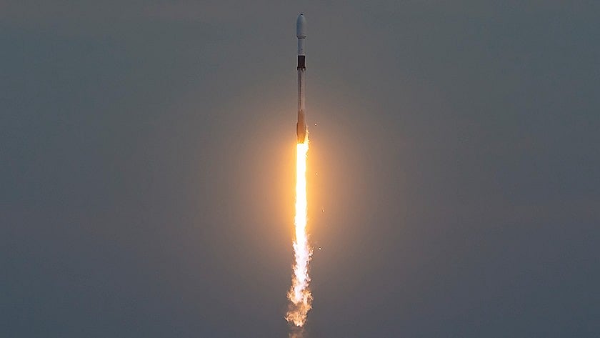 SpaceX teams complete back-to-back Falcon 9 launches from Florida and California, delivering 46 Starlink satellites to orbit (photo: @SpaceX/X)