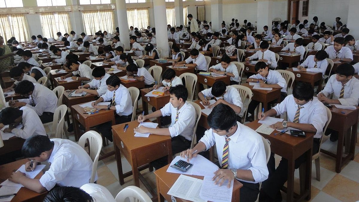 Representative image of children taking their school-leaving exams (photo courtesy @markt_update/X)