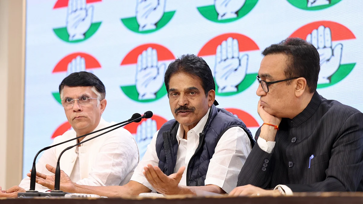 From left: Congress leaders Pawan Khera, K.C. Venugopal and Ajay Maken at the press meet (photo: AICC) 