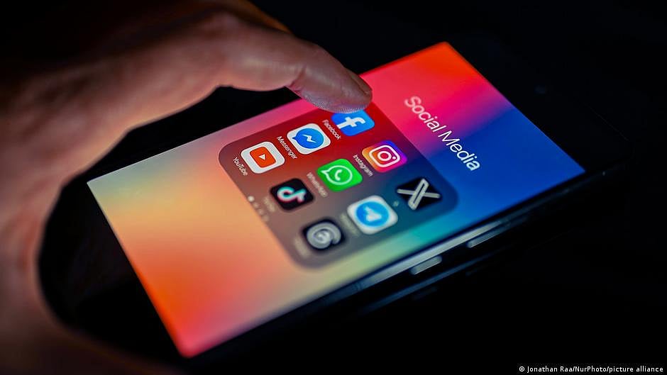 Canada: Educators sue social sites for disrupting learning