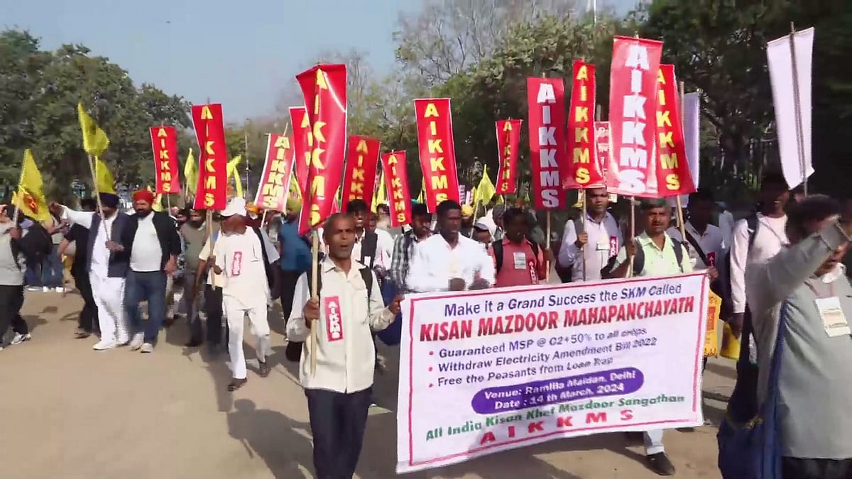 Farmers begin gathering at Delhi’s Jantar Mantar for ‘Kisan Mahapanchayat’