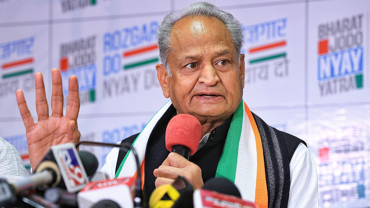 Ashok Gehlot, Prithviraj Chavan condemn freezing of Congress bank accounts