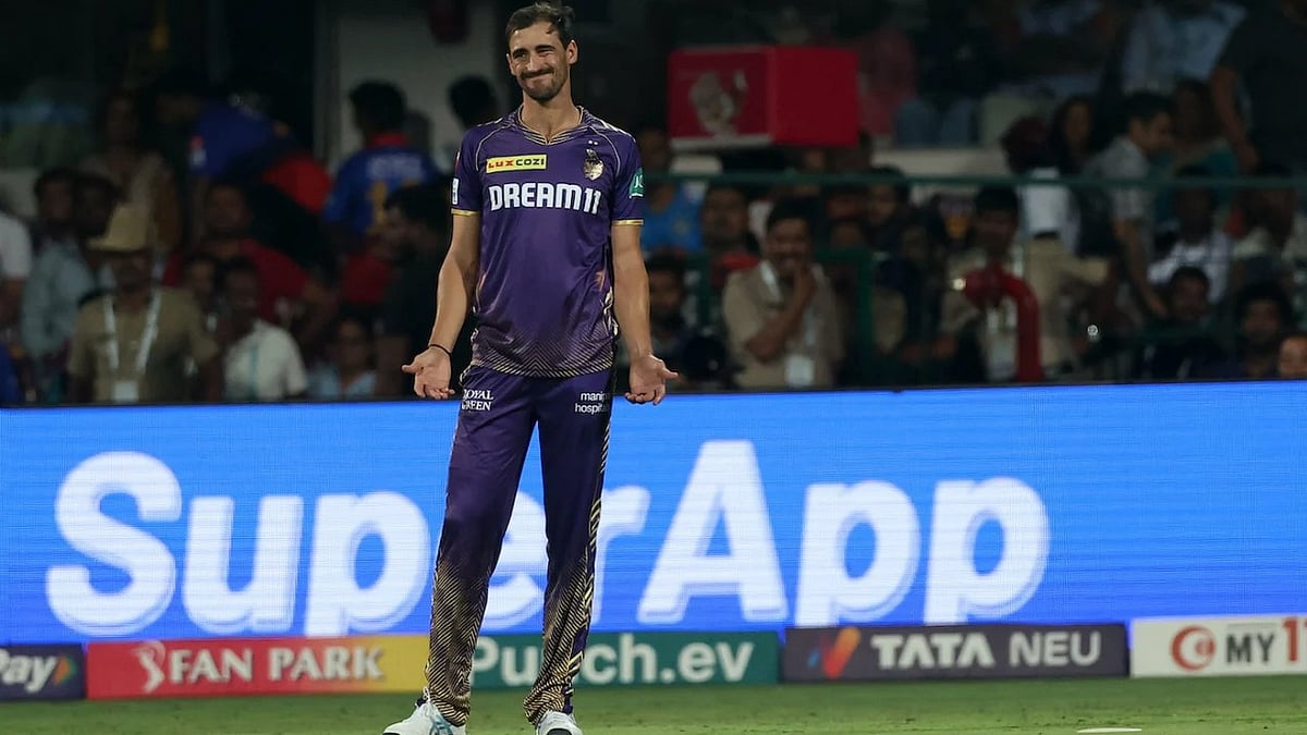 Mitchell Starc during KKR's match against RCB on 29 March. (photo: BCCI)