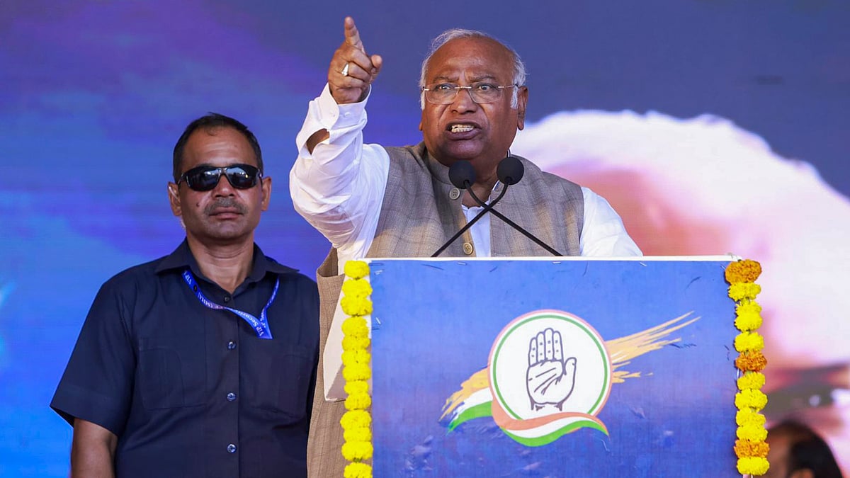 Kharge points to PM's 'deafening silence' over Gujarat suicide rate