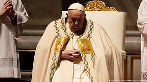 Pope Francis leads Easter vigil amidst health concerns