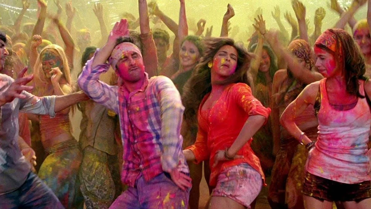 A still from the chartbuster 'Balam pichkari...' song from YJHD