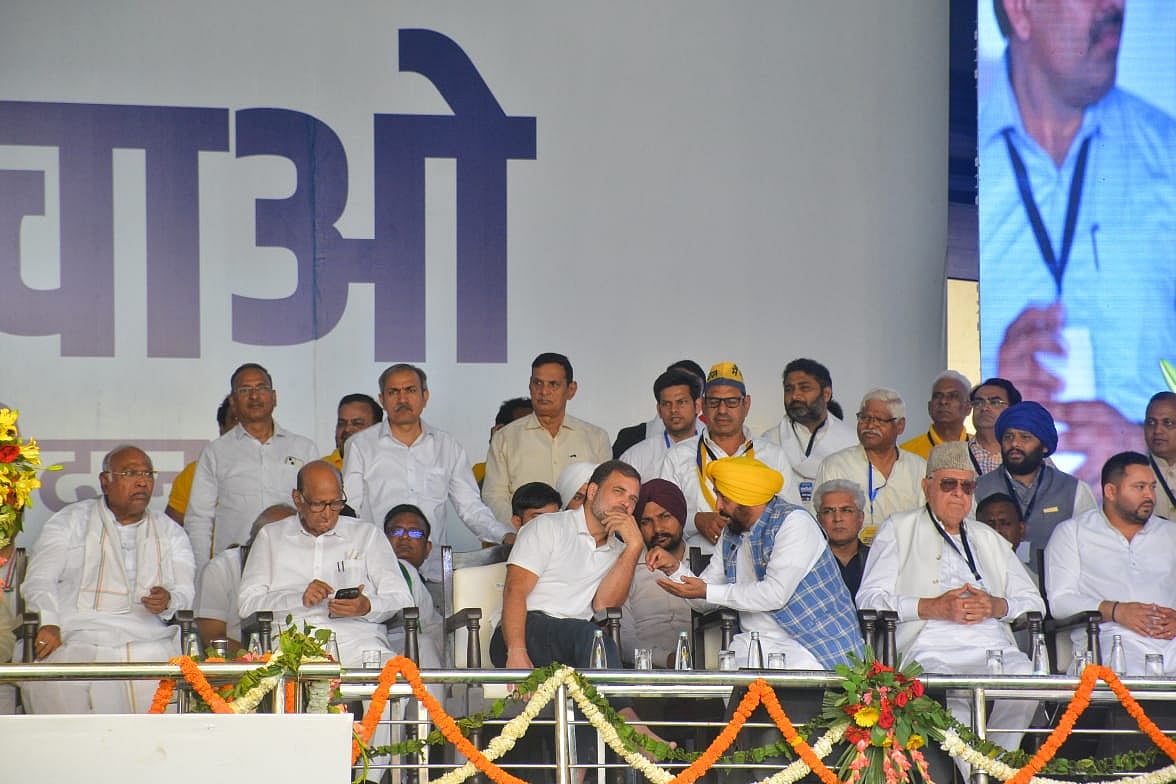 (From left) Mallikarjun Kharge, Farooq Abdullah, Rahul Gandhi, and Bhagwant Mann