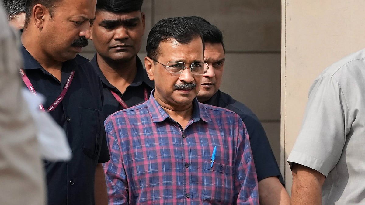 AAP convenor Arvind Kejriwal leaves Rouse Avenue Court in New Delhi on 9 April (photo: PTI)