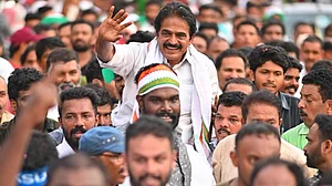 End of campaigning hits differently in Kerala with ‘Kalashakottu’