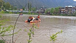 On 30 April, a generally cloudy sky and light rain with thunder in many places is expected, says weather department (photo: IANS)
