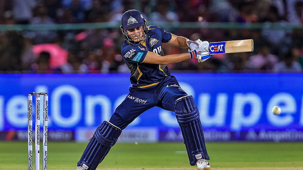 Titans needed as much as 73 runs off the last 30 balls but managed to bring the equation down to 15 off the last six (photo: PTI)
