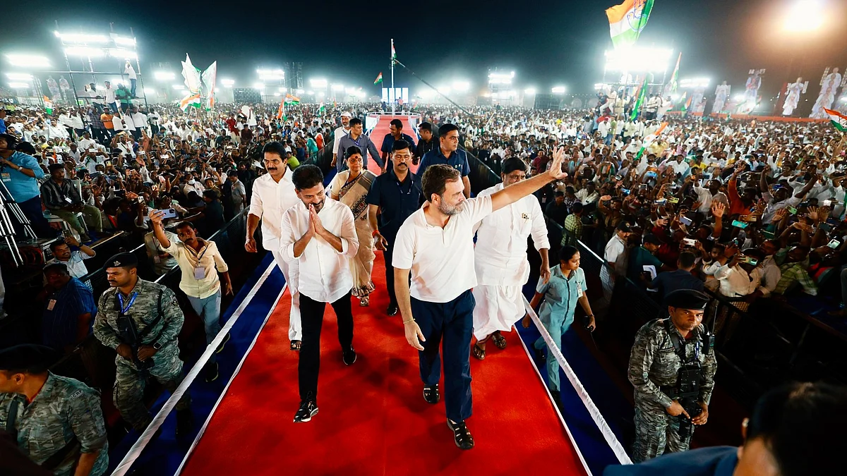 Rahul Gandhi (foreground) in Telangana (photo: @RahulGandhi/X)