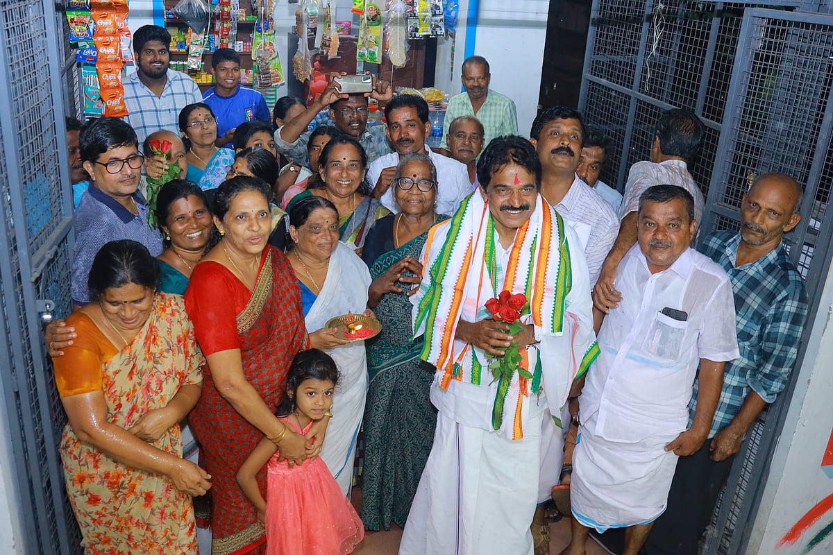 K.C. Venugopal with some of his constituents, young and old (photo: Siby/National Herald)