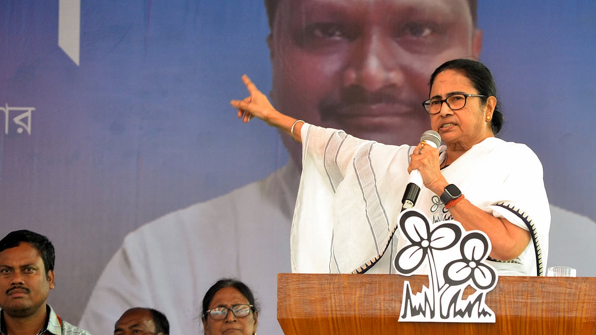TMC supremo Mamata Banerjee addresses an election campaign rally in Cooch Behar on 5 April (photo: PTI)