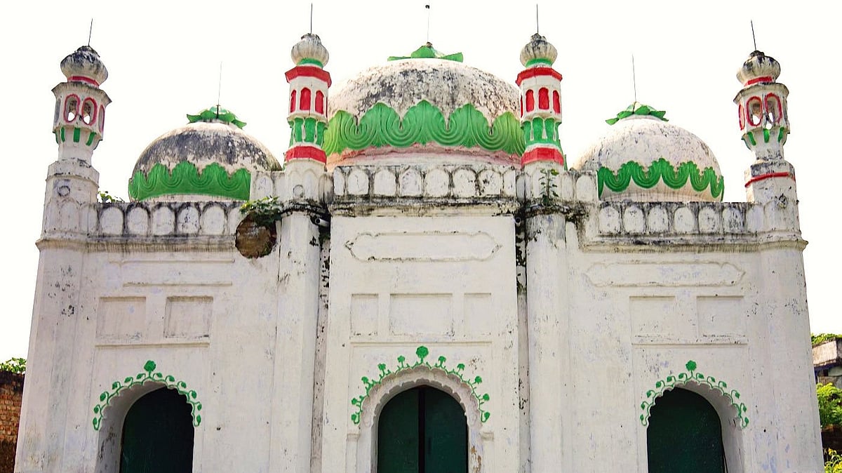 The Hindus who look after the mosque at Mari