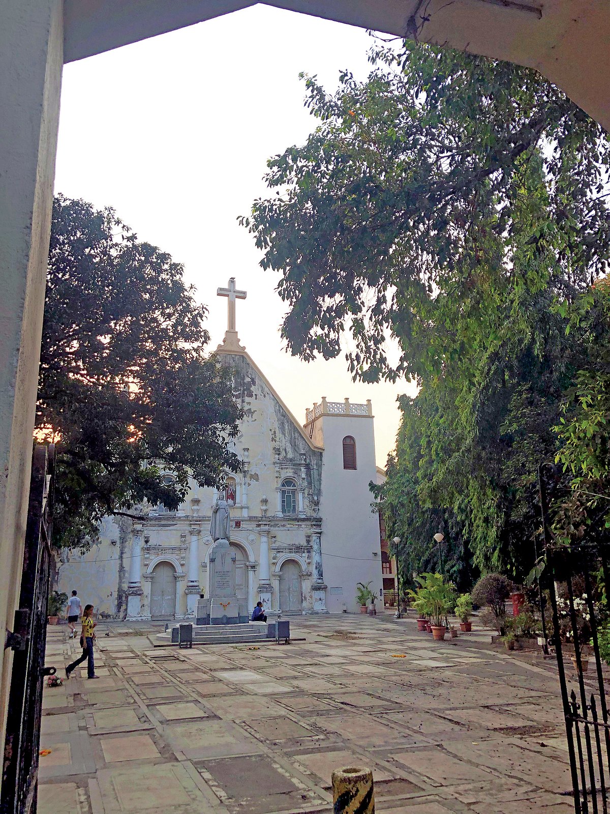 Saint Andrew’s Church in Bandra, at one end of Chimbai Road