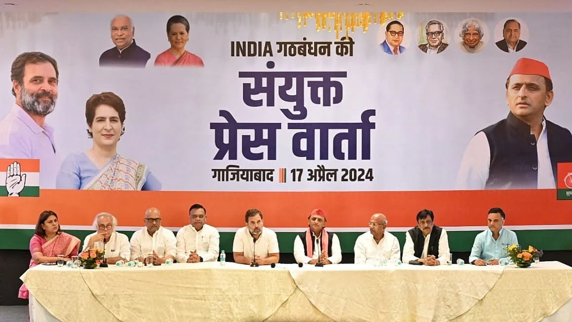 In a joint press conference in Ghaziabad, Rahul Gandhi of the Indian National Congress and Samajwadi Party leader represented the I.N.D.I.A. bloc together (photo: Vipin/National Herald)