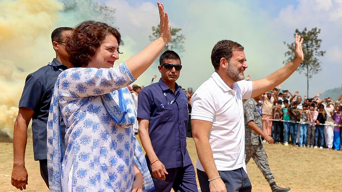 Rahul Gandhi with Priyanka Gandhi in Wayanad