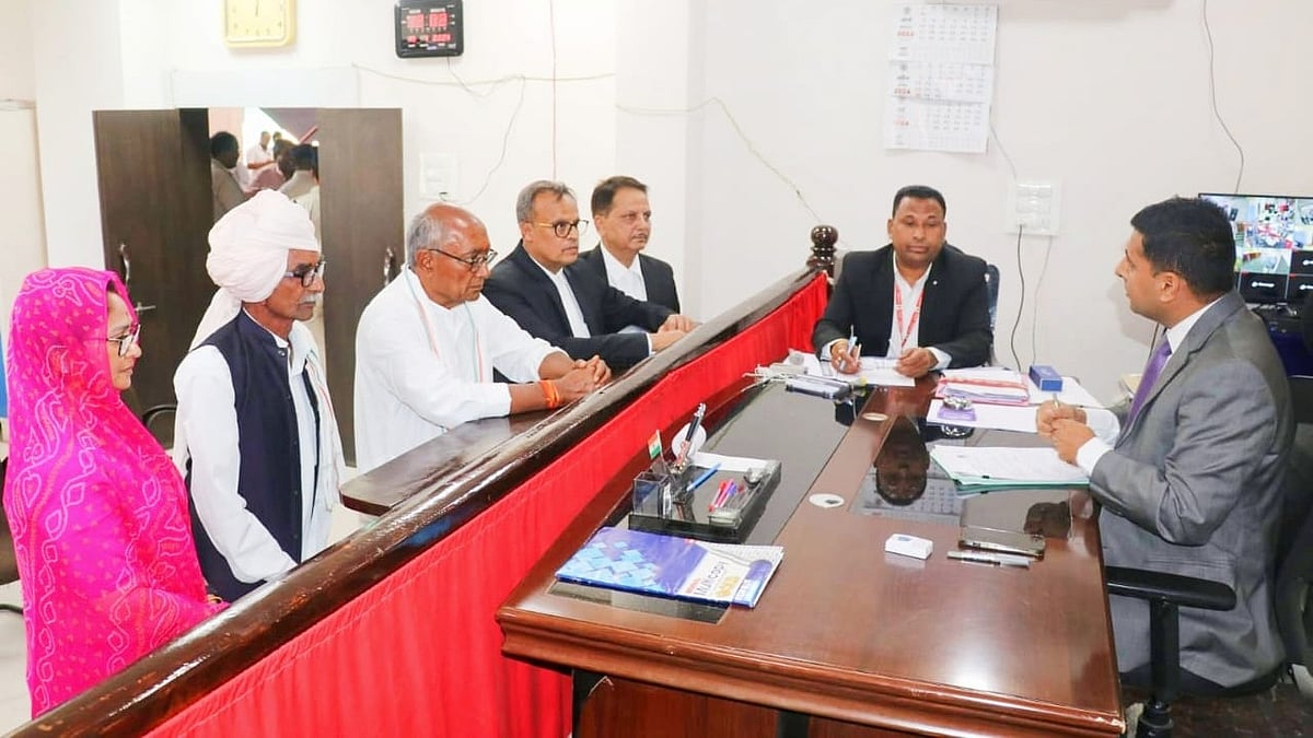 Digvijay Singh filing his nomination