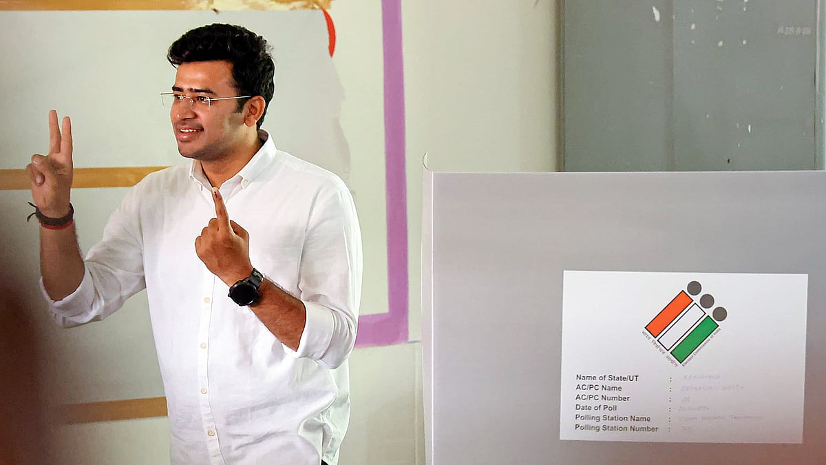 Bengaluru South constituency BJP candidate Tejasvi Surya casts his vote in Bengaluru on 26 April (photo: PTI)