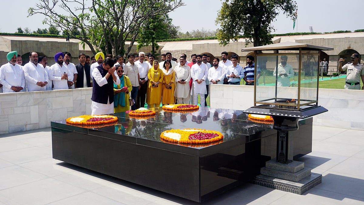 Sanjay Singh pays homage to Mahatma Gandhi at Rajghat
