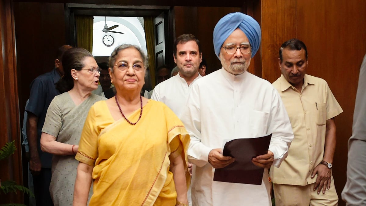 A 2019 photo of Dr Manmohan Singh with wife Gursharan Kaur and Congress leaders Sonia and Rahul Gandhi after taking oath as a Rajya Sabha member (photo: PTI)