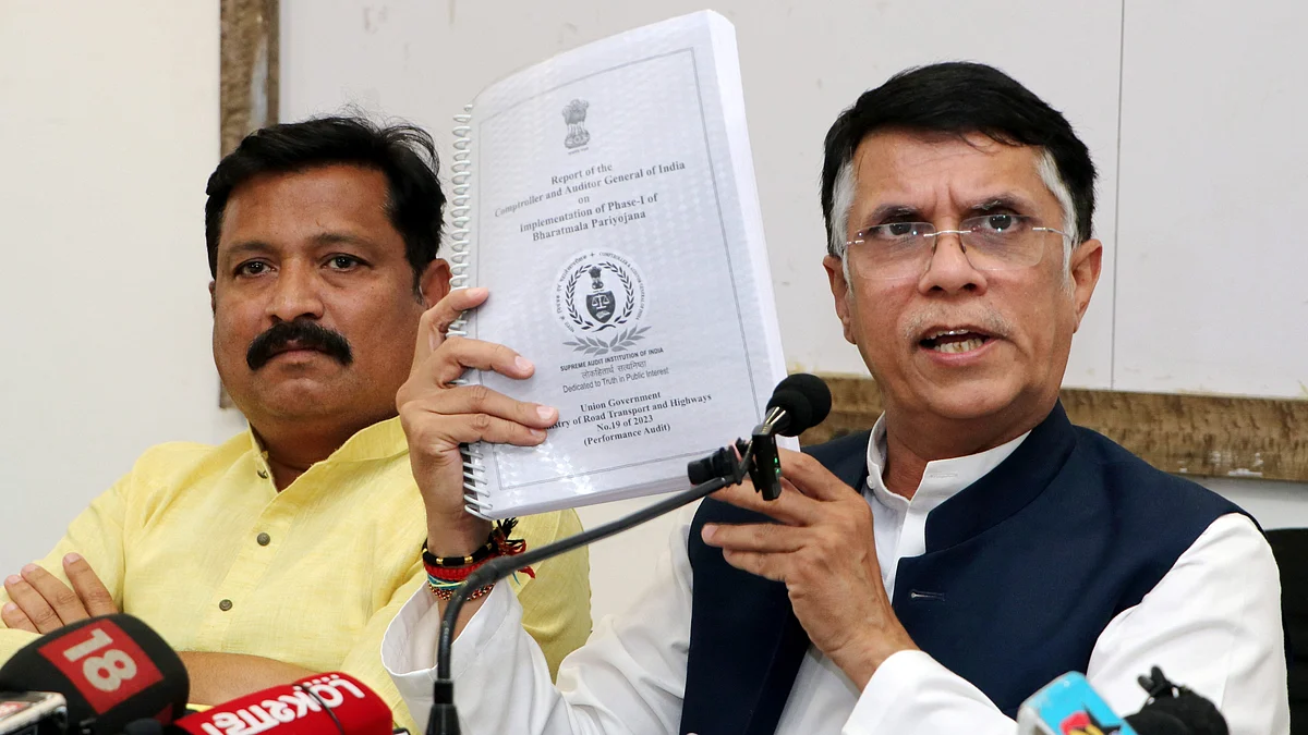 Congress leader Pawan Khera at a press conference in Nagpur on 15 April (photo: PTI)
