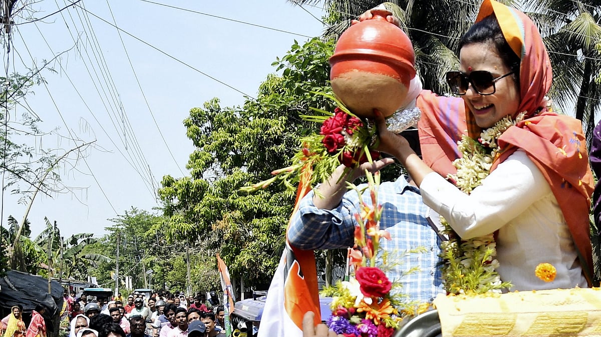 Delhi High Court: Can't stop Mahua Moitra from defending herself in public