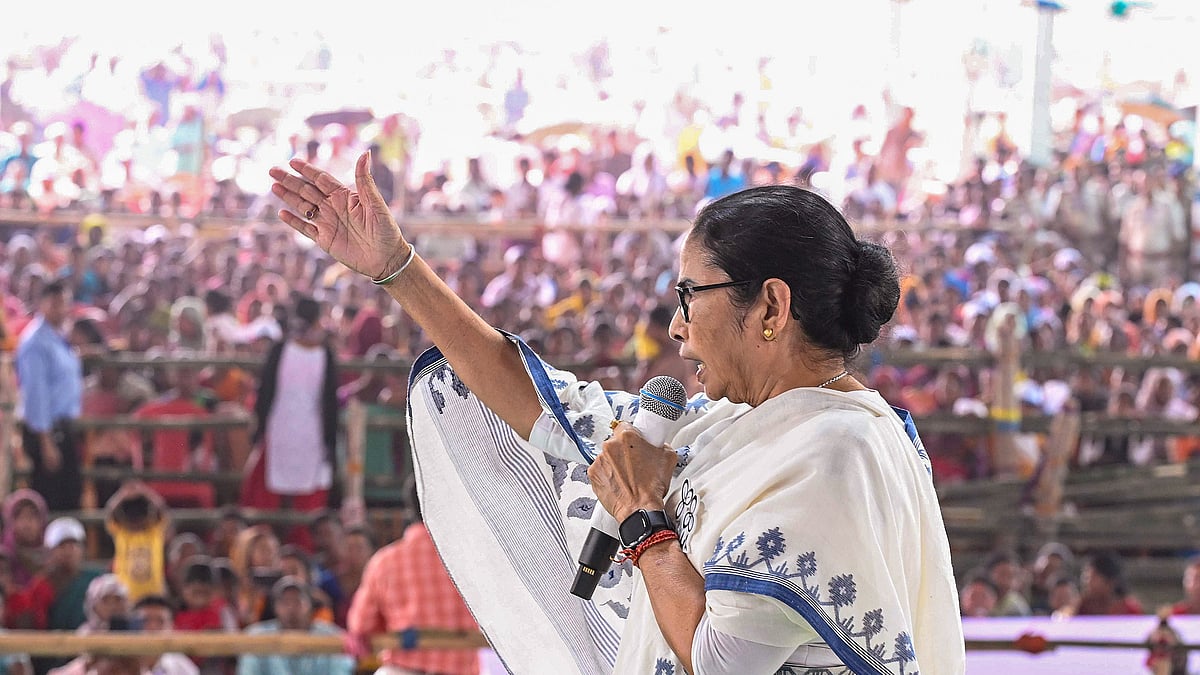 TMC chief Mamata Banerjee addresses a public meeting in Malda on Saturday 20 April (photo: PTI)