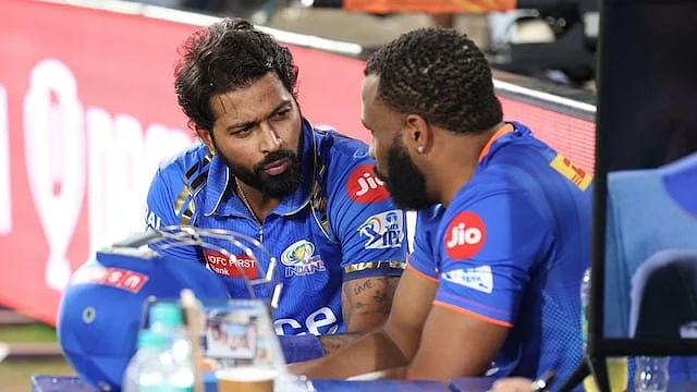 Hardik Pandya with batting coach Kieron Pollard (photo: BCCI)