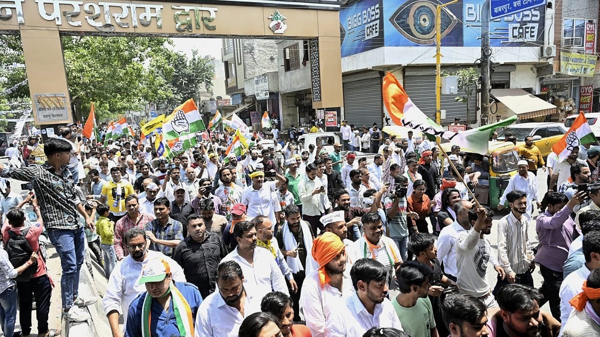 Congress supporters join the roadshow
