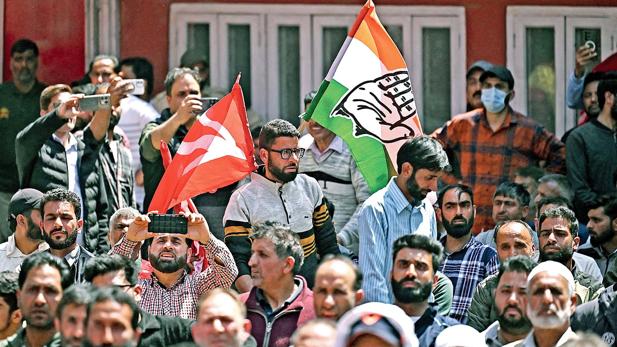 Aga Syed Ruhullah Mehdi of INDIA bloc files his nomination in Srinagar constituency on 25 April
