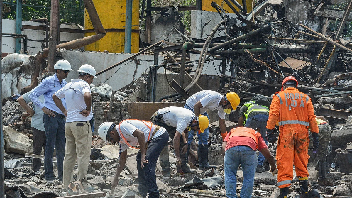 Remains of the Thane factory after the explosion (photo: PTI)