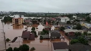 Rio Grande do Sul governor Eduardo Leite described the situation in his state as a "war scene" (photo: IANS)