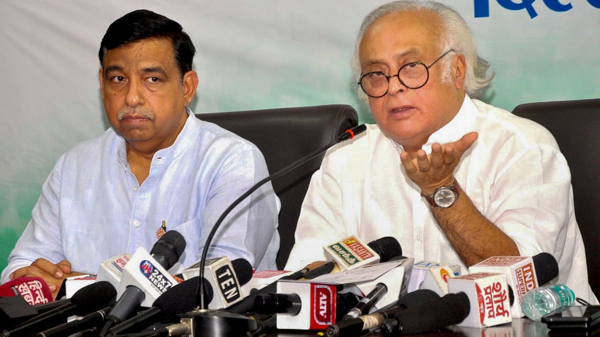 Jairam Ramesh and Anil Bhardwaj during a press conference in New Delhi on 17 May (photo: PTI)