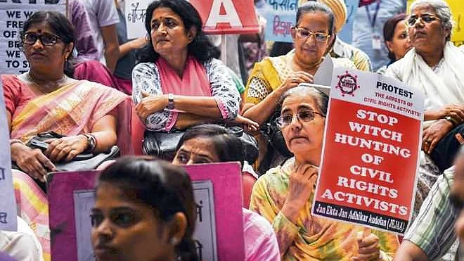 Women gathered in protest against the 'witch hunting' of civil rights activists by the government of India (photo: National Herald archives)