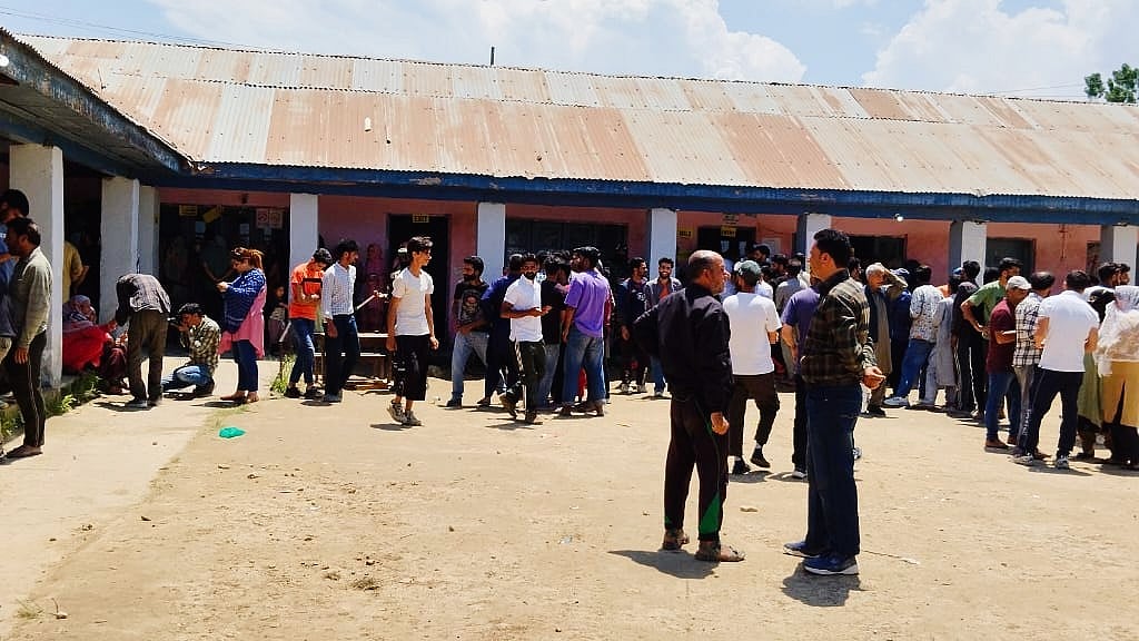 A polling booth at Singhpora in Pattan, Baramulla (photo: by special arrangement)