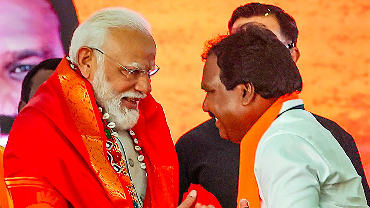 Rahul got 'tempo loads' of money from Ambani-Adani, says Modi; 'dost dost na raha' says Kharge