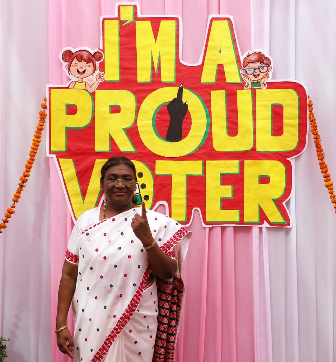 Lok Sabha polls phase 6 highlights: 57.70 pc turnout till 5 pm, ECI issues data for 5 phases