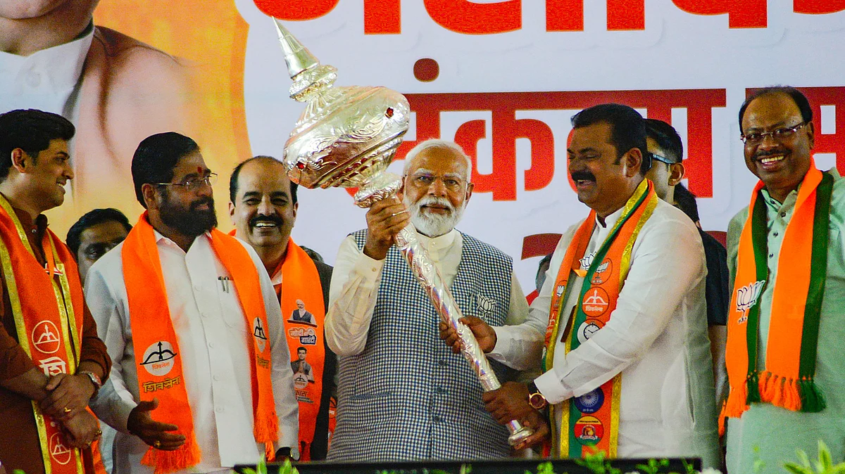 PM Modi with Maharashtra CM Eknath Shinde (second from left)